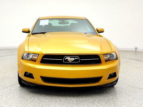 Used 2010 Ford Mustang Coupe RWD image 2