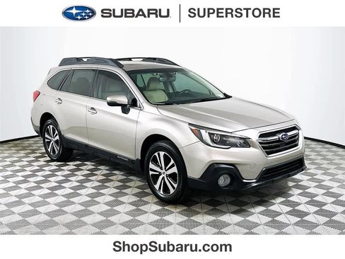 Used 2018 Subaru Outback 3.6R Limited image 1