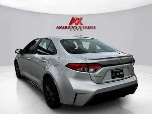 Used 2024 Toyota Corolla SE FWD image 4
