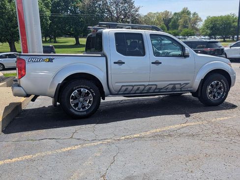 Used 2020 Nissan Frontier PRO-4X w/ Pro-4x Utility Package AWD/4WD image 13