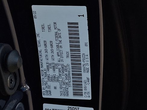 Used 2022 Toyota Tundra Platinum image 27