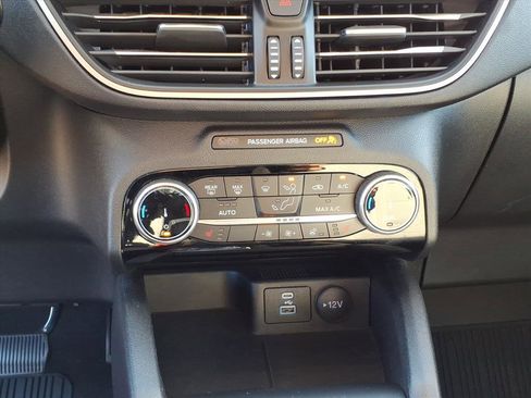 Certified 2022 Ford Escape SE w/ Convenience Package image 22