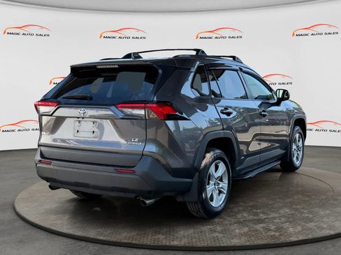 Used 2021 Toyota RAV4 LE AWD/4WD image 7