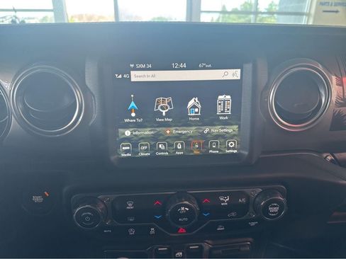 Used 2021 Jeep Wrangler Unlimited Sahara w/ Uconnect 4C Nav & Sound Group AWD/4WD image 21