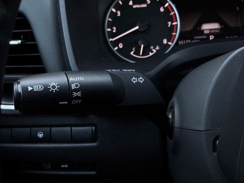 Used 2025 Nissan Rogue SV FWD image 35