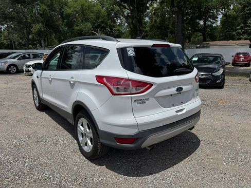 Used 2015 Ford Escape SE w/ Equipment Group 201A FWD image 3