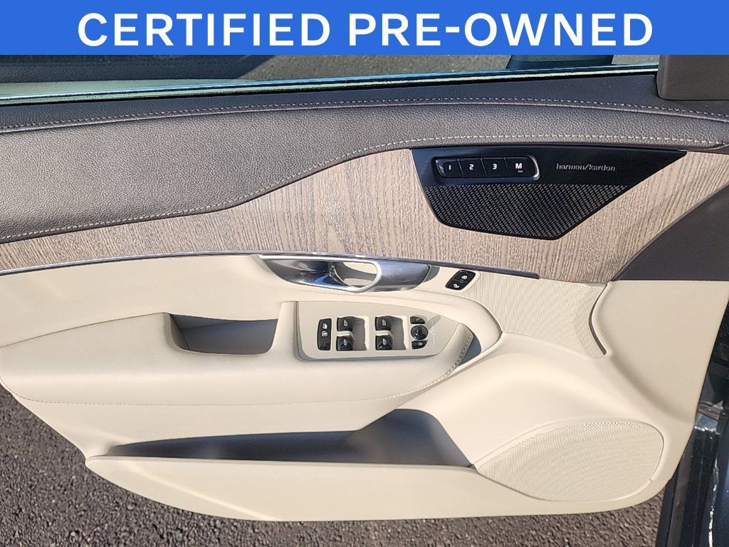 Certified 2024 Volvo XC90 B6 Ultimate w/ Protection Package Premier AWD/4WD image 10