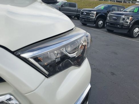 Used 2018 Toyota 4Runner Limited image 3