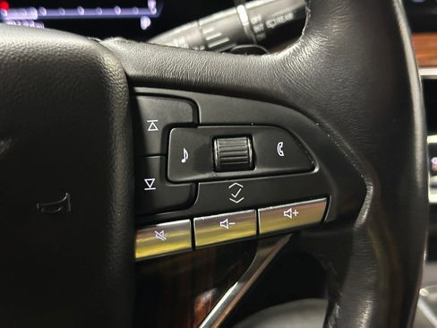 Used 2023 Cadillac Escalade ESV Luxury RWD image 35