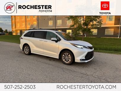 Used 2022 Toyota Sienna XLE