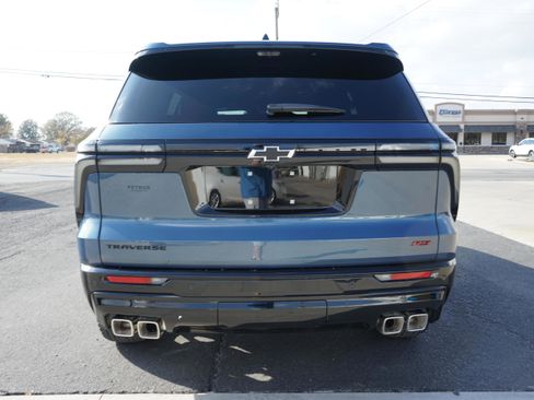 New 2026 Chevrolet Traverse RS image 4