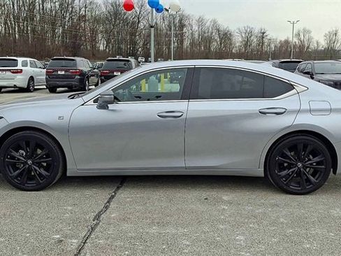 Used 2023 Lexus ES 300h F Sport image 5