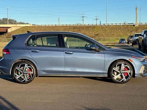 New 2026 Volkswagen GTI SE image 2