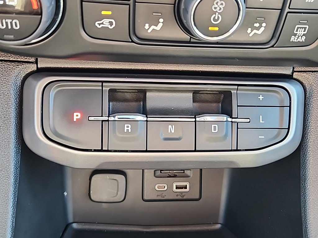 Used 2023 GMC Acadia AT4 w/ Technology Package AWD/4WD image 20