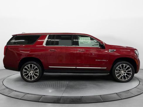New 2026 GMC Yukon XL Denali w/ Denali Reserve Package image 2
