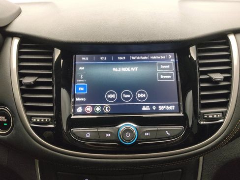 Used 2019 Chevrolet Trax LT w/ LT Convenience Package image 25