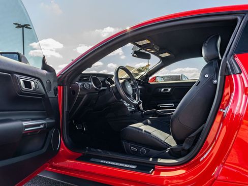 Used 2018 Ford Mustang GT Premium w/ GT Performance Package RWD image 21