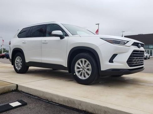New 2026 Toyota Grand Highlander AWD image 3