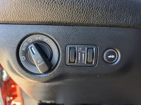 Used 2022 Dodge Challenger GT image 31