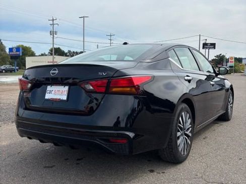 Used 2024 Nissan Altima 2.5 SV image 7