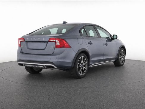 Used 2017 Volvo S60 T5 Cross Country Platinum AWD/4WD image 4