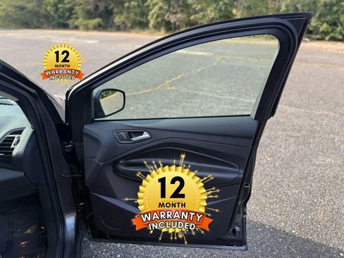 Used 2017 Ford Escape SE w/ Equipment Group 201A image 49