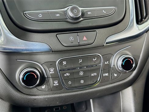 Used 2023 Chevrolet Equinox LT w/ Driver Convenience Package image 19