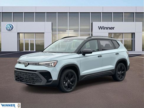 New 2026 Volkswagen Taos SE image 1