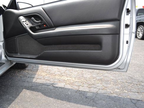 Used 2002 Chevrolet Camaro Z28 w/ SS Performance/Appearance Pkg image 33