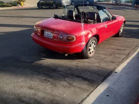 Used 1997 MAZDA MX-5 Miata M-Edition RWD image 11