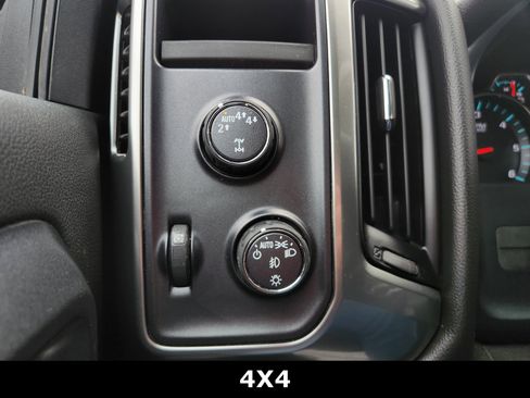 Used 2018 Chevrolet Silverado 1500 LT w/ All Star Edition image 6