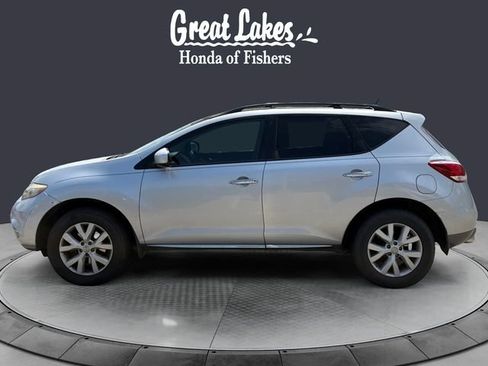 Used 2011 Nissan Murano SV FWD image 2