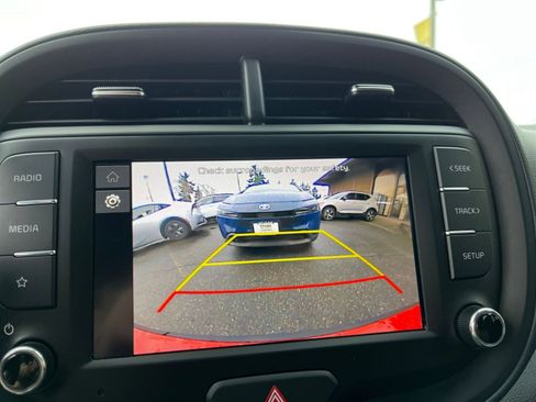 Used 2025 Kia Soul LX w/ LX Technology Package image 17