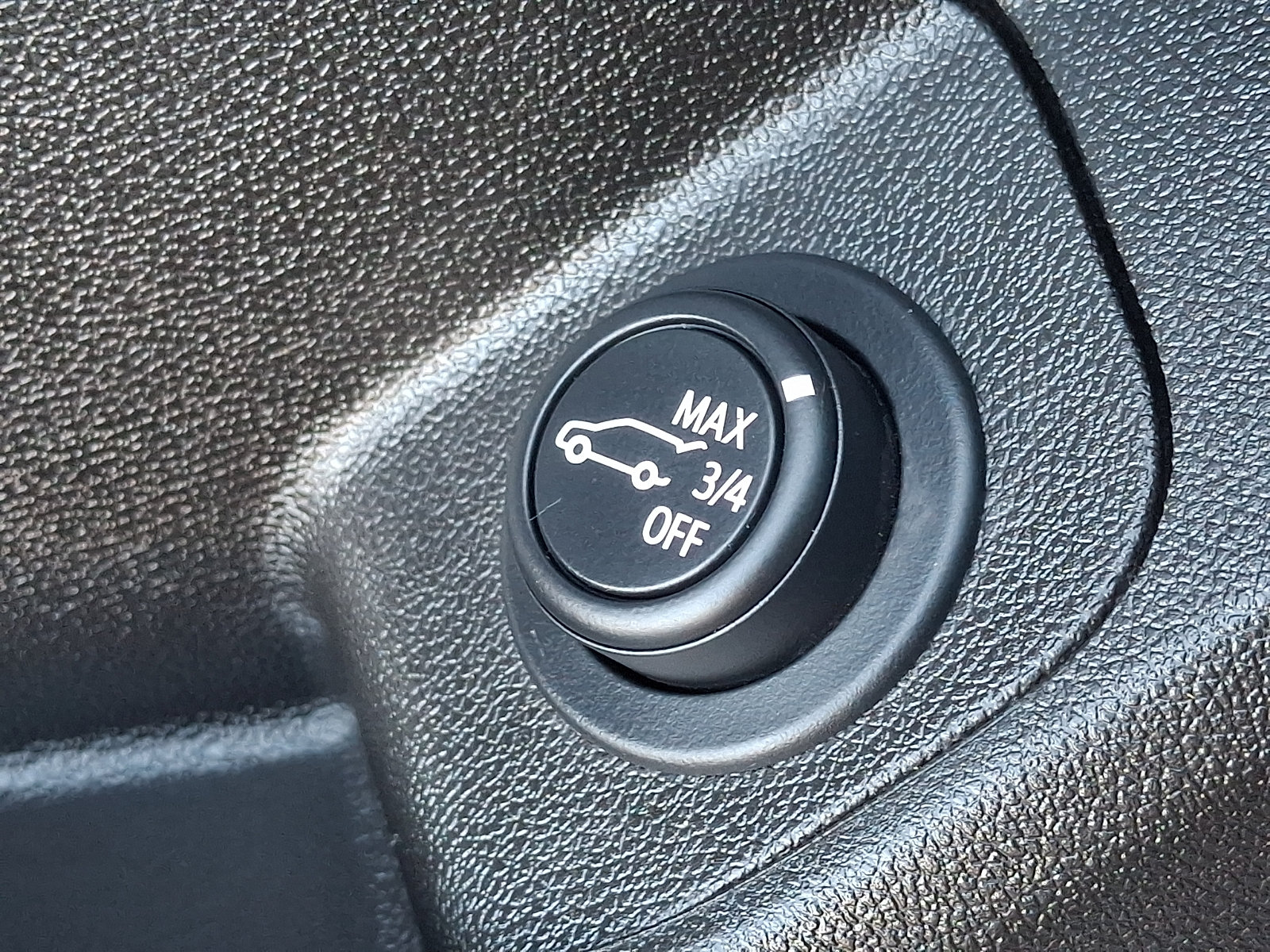 Used 2024 GMC Terrain AT4 w/ Tech Package AWD/4WD image 24