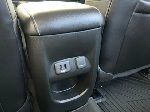 Used 2022 GMC Canyon Elevation w/ Elevation Premium Package AWD/4WD image 16
