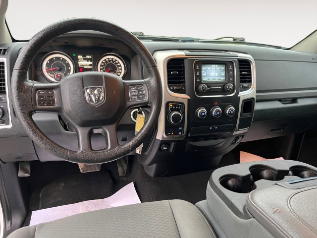 Used 2016 RAM 1500 Classic SLT AWD/4WD image 11