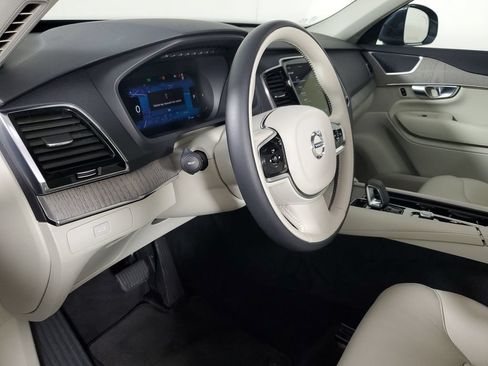Used 2025 Volvo XC90 B6 Plus AWD/4WD image 26