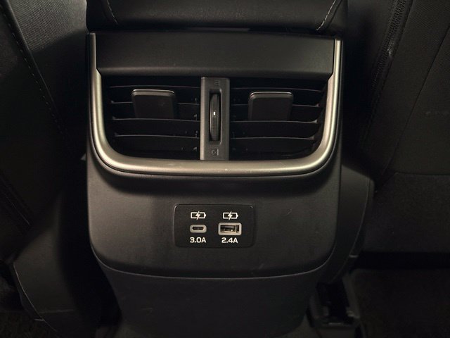 Used 2024 Subaru Outback Premium AWD/4WD image 31