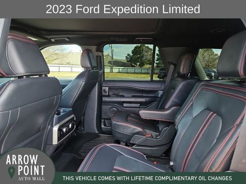 Used 2023 Ford Expedition Limited image 18