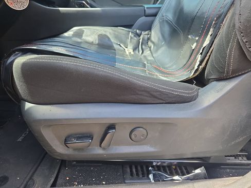 Used 2022 Nissan Rogue SV FWD image 18