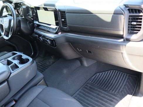 Used 2025 Chevrolet Silverado 1500 LT RWD image 27