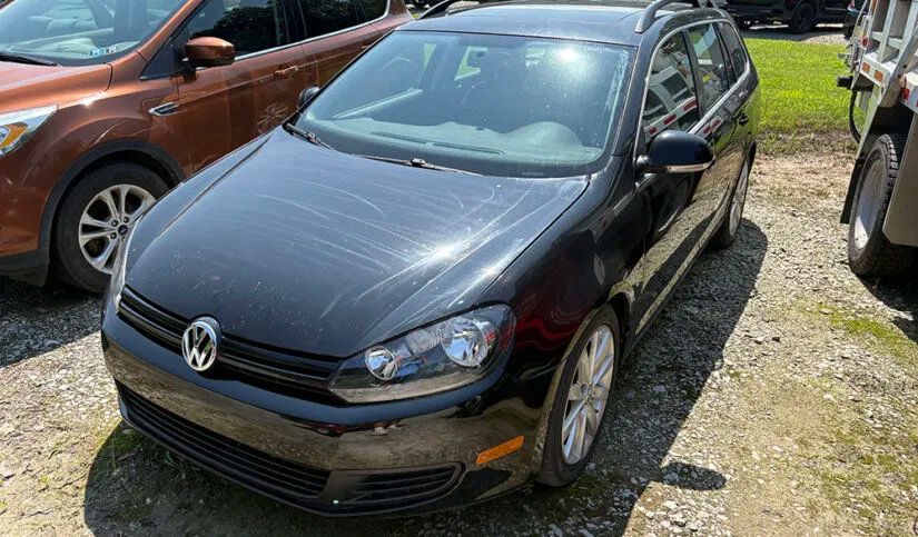Used 2011 Volkswagen Jetta TDI FWD image 1