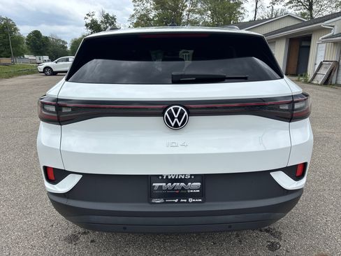 Used 2023 Volkswagen ID.4 Pro RWD image 6