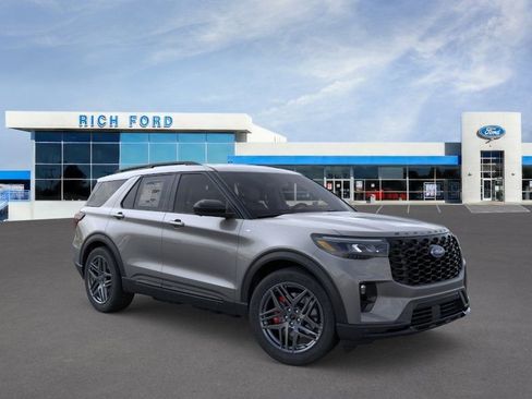 New 2026 Ford Explorer ST-Line w/ ST-Line Street Pack AWD/4WD image 12