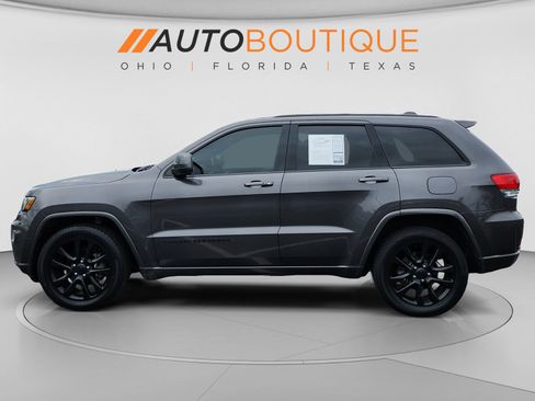 Used 2018 Jeep Grand Cherokee Altitude AWD/4WD image 2