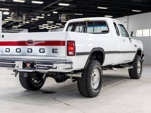 Used 1992 Dodge D/W Truck 250 AWD/4WD image 11