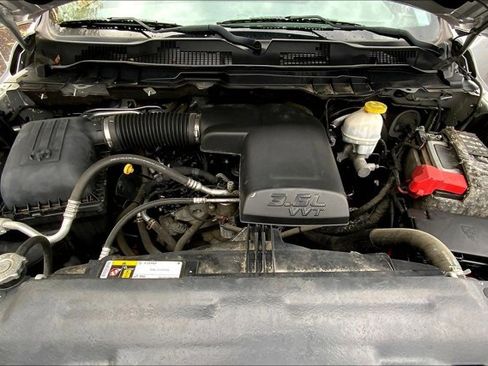 Used 2019 RAM 1500 Express image 9