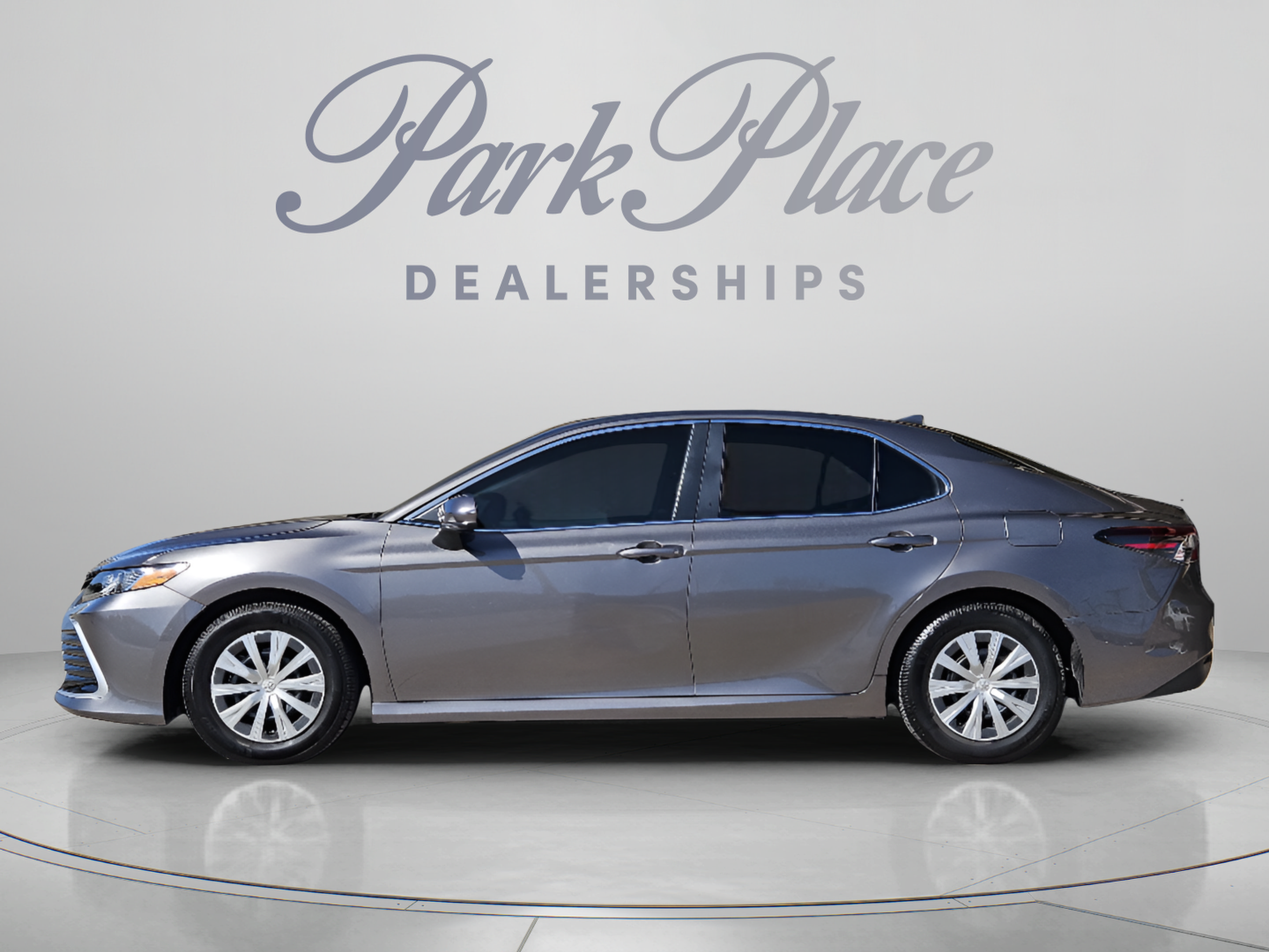Used 2023 Toyota Camry LE FWD image 2
