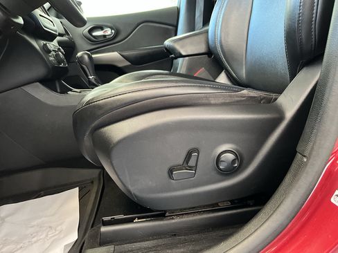 Used 2022 Jeep Cherokee Latitude Lux FWD image 14