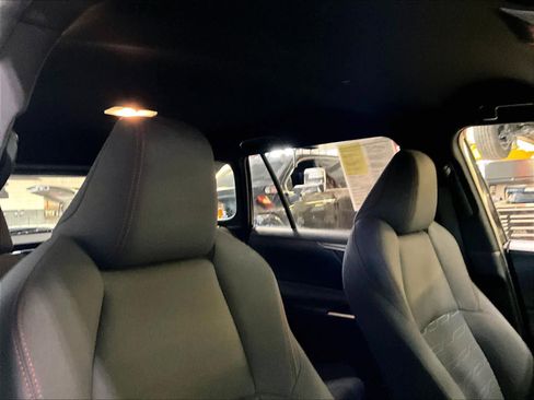 Used 2021 Toyota RAV4 SE image 22